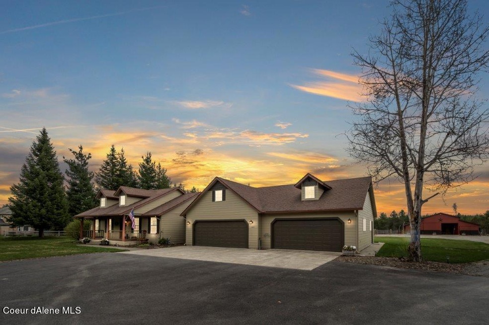 5+ Parked Out Acres!