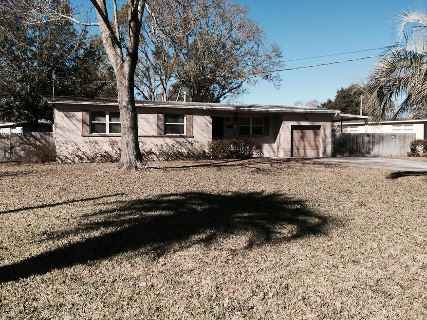 5556 Moret Dr E, Jacksonville, FL 32244 - photo 1