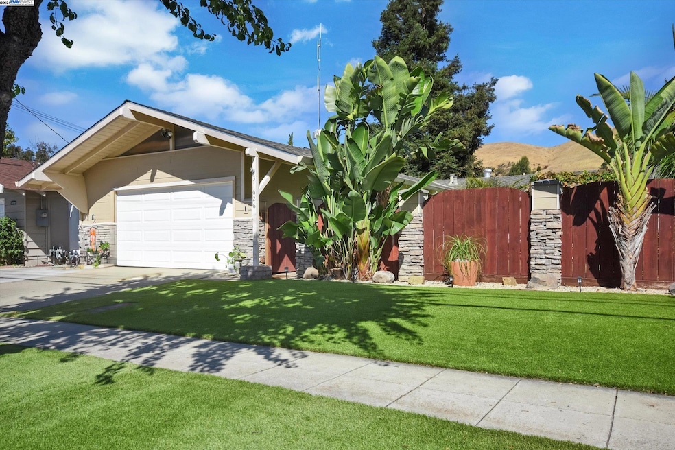 Sold $1,025,000