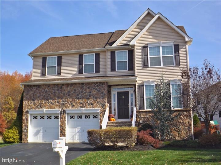 10 Carnation Rd, Monroe Township, NJ 08831 - photo 1