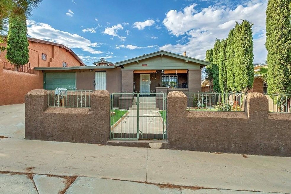 2727 Aurora Ave, El Paso, TX 79930 - photo 1