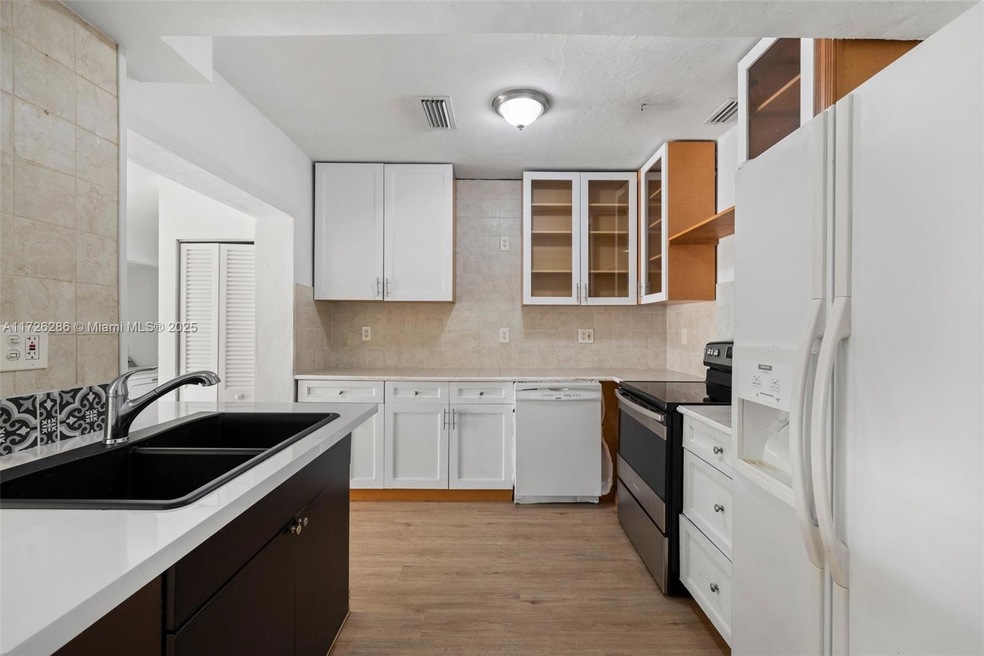 4521 SW 5th Terrace unit M, Coral Gables, FL 33134 - photo 1