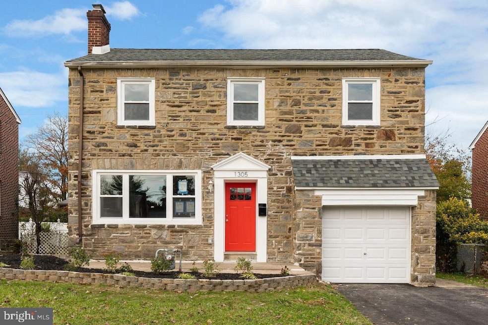 1305 N Longacre Blvd, Lansdowne, PA 19050 - photo 1