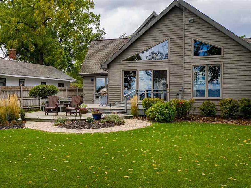 Enjoy gorgeous views of the lake from the back dec