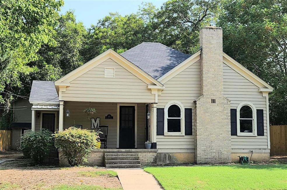 115 W Lee Ave, Weatherford, TX 76086 - photo 1