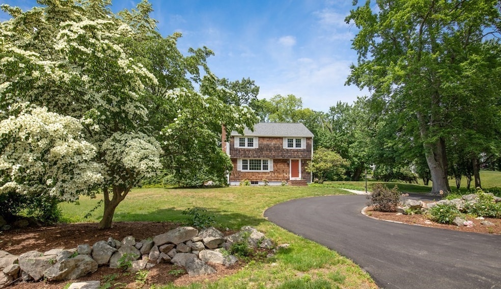 106 Weir St, Hingham, MA 02043 - photo 1