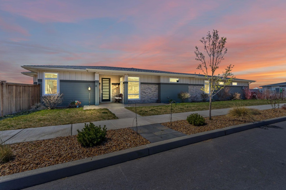 3701 SW 45th St, Redmond, OR 97756 - photo 1