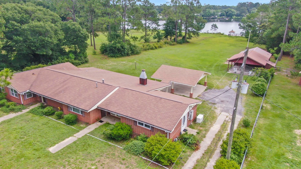 384 Twin Lakes Drive