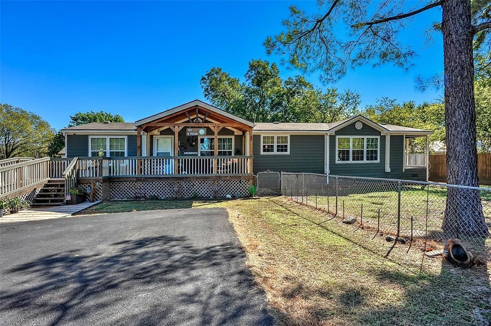 102 E Pecan St, Sadler, TX 76264 - photo 1