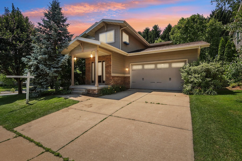 2338 Jeffy Trl, Madison, WI 53719 - photo 1