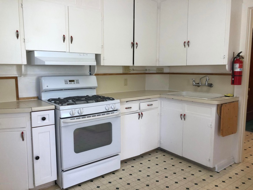 3905 Iowa Dr unit 4, Anchorage, AK 99517 - photo 1