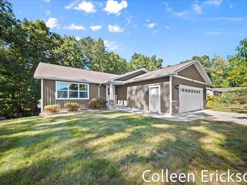 833 Morgan Dr, Belding, MI 48809 - photo 1