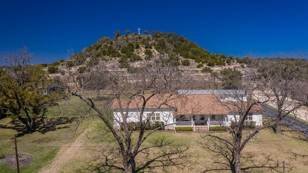 412 Cross Mountain Dr, Fredericksburg, TX 78624 - photo 1