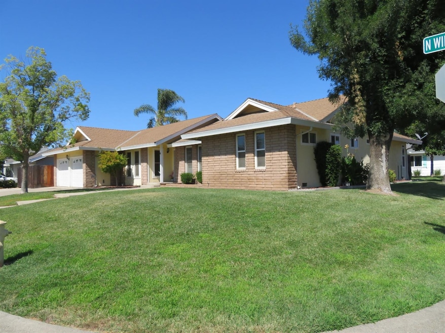 51 Willowood Dr, Oakdale, CA 95361 - photo 1