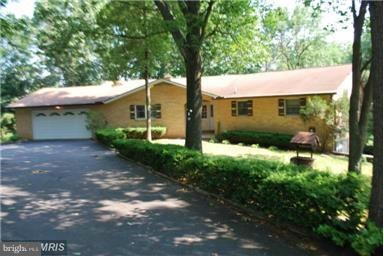 11517 Grant Shook Rd, Greencastle, PA 17225 - photo 1