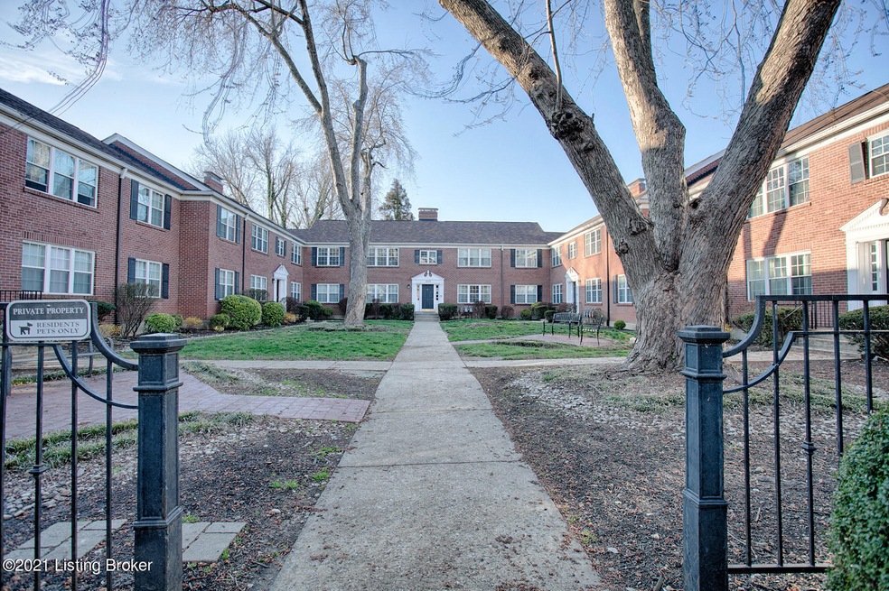 1609 Ellwood Ave unit D3, Louisville, KY 40204 - photo 1