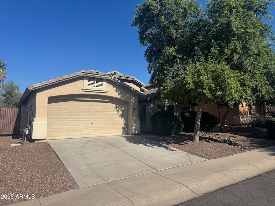 2246 W Roy Rogers Rd, Phoenix, AZ 85085 - photo 1