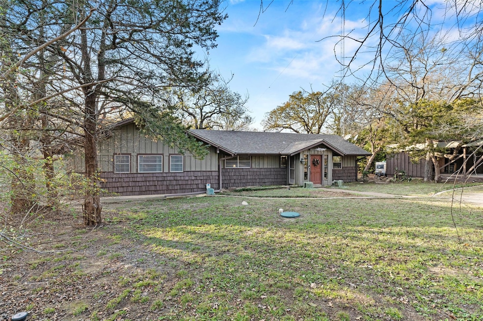 765 Tanglewood Trail, Pottsboro, TX 75076 - photo 1