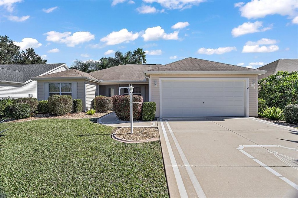 17355 SE 70th Royal Pine Ct, The Villages, FL 32162 - photo 1