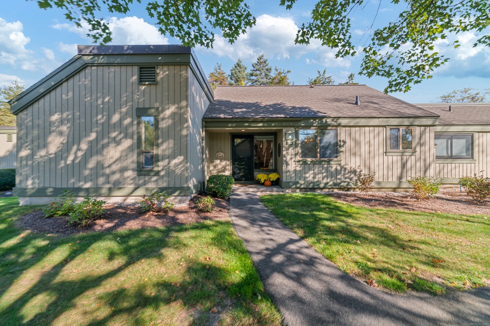 7 Heritage Cir unit A, Southbury, CT 06488 - photo 1