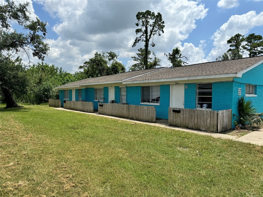 7812 Glass St, Houston, TX 77016 - photo 1