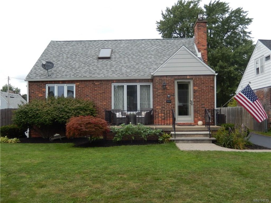 NICELY LANDSCAPED FRONT