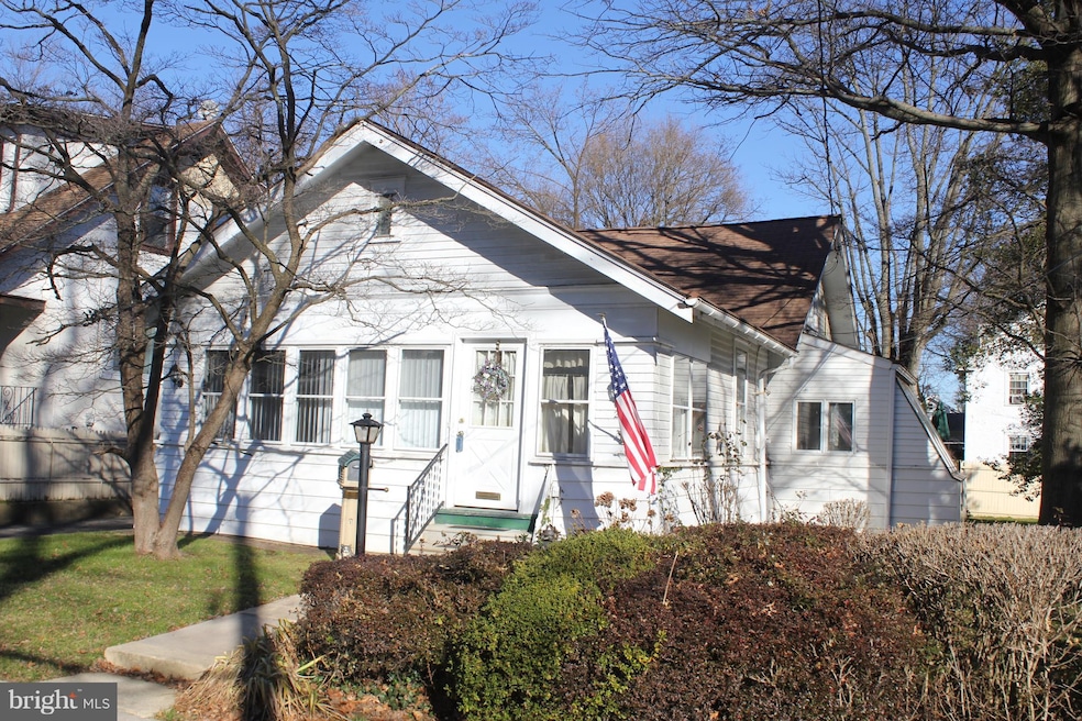 215 N Highland Ave, Lansdowne, PA 19050 - photo 1