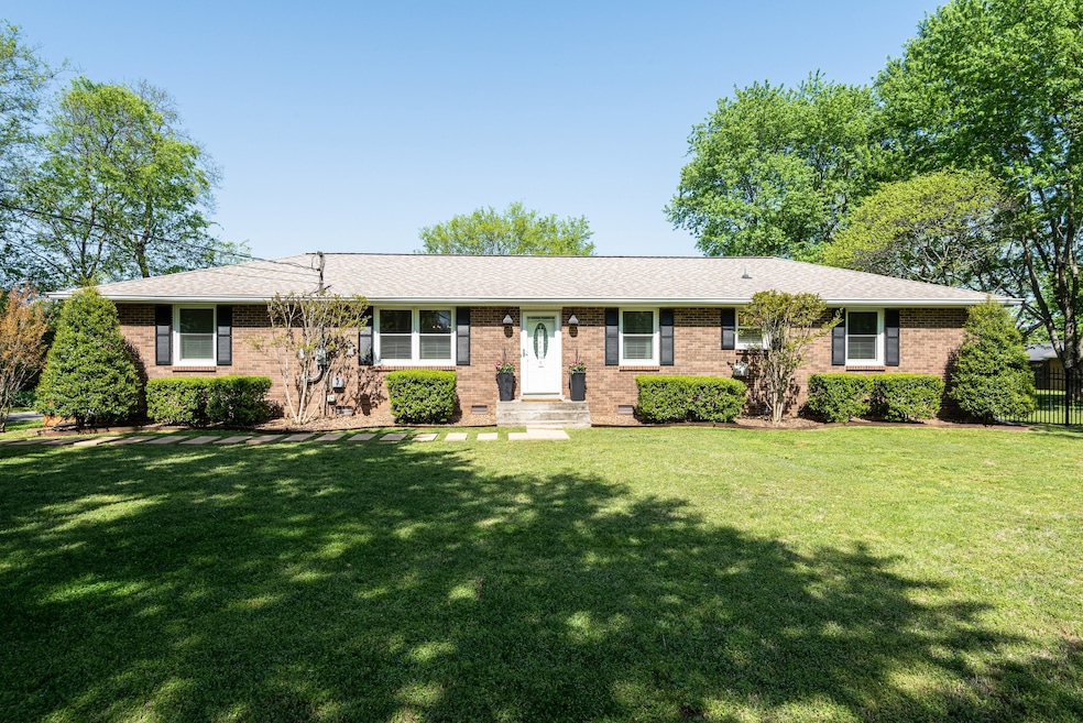 1423 Sparta Pike, Lebanon, TN 37090 - photo 1