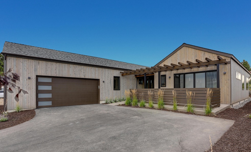 Rimrock Exterior cropped