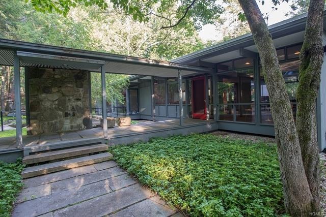 72 Shad Rd W, Pound Ridge, NY 10576 - photo 1