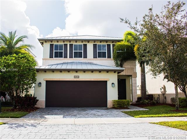 10454 NW 70th Ln, Doral, FL 33178 - photo 1