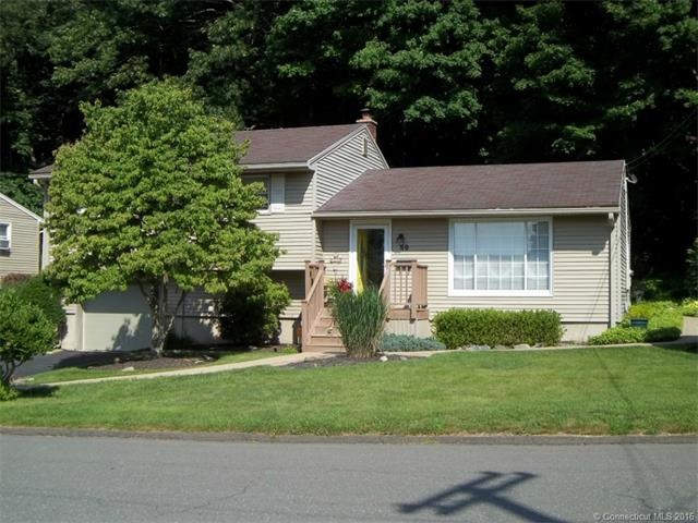 59 Newport Dr, Waterbury, CT 06705 - photo 1