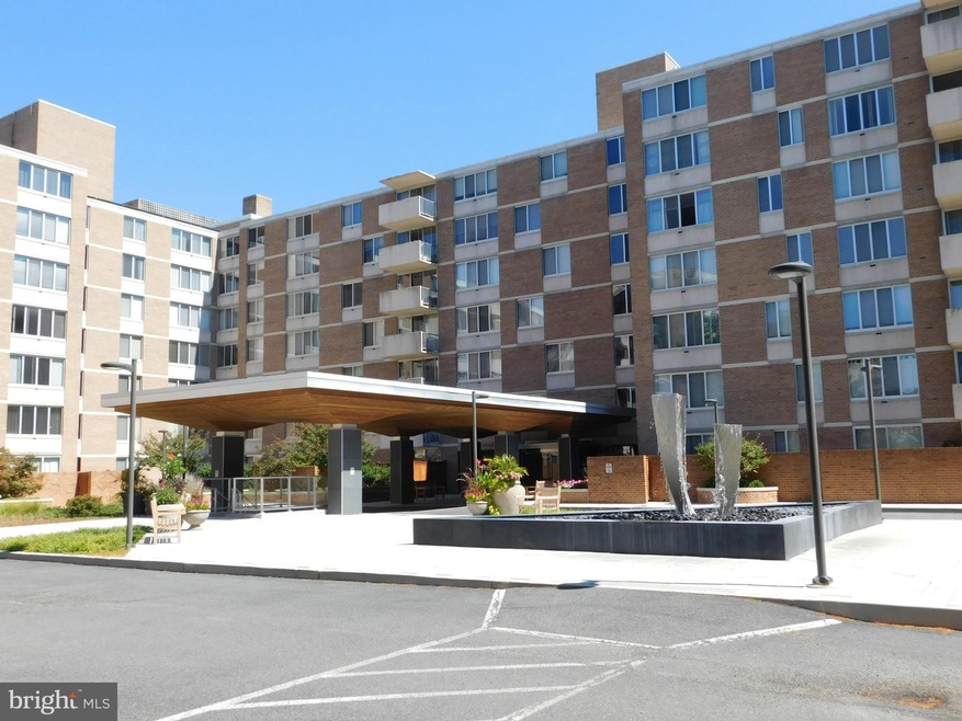 Van Ness East unit 643, Washington, DC 20008 - photo 1