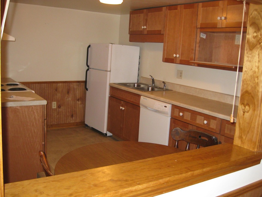2 Tucker Apts001
