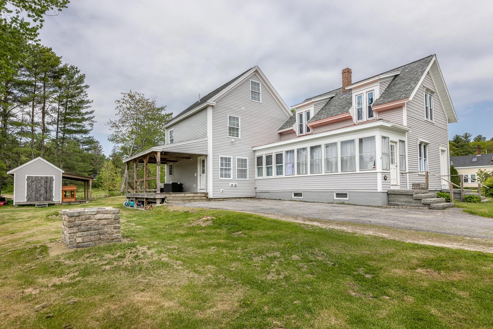 976 River Rd