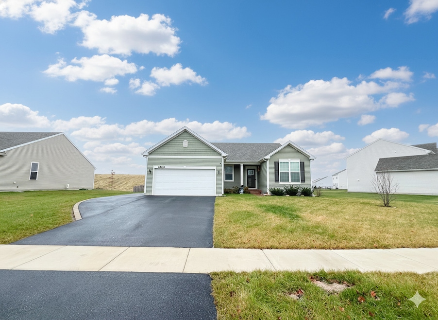 8505 White Oaks Ct, Wonder Lake, IL 60097 - photo 1