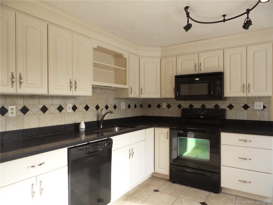 10 Kingswood Dr, North Stonington, CT 06359 - photo 1