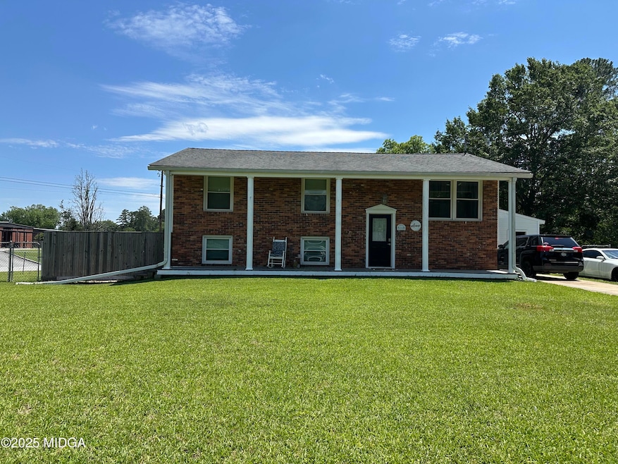 1214 Tucker Rd