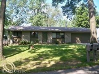 4316 Middledale Ave, West Bloomfield, MI 48323 - photo 1