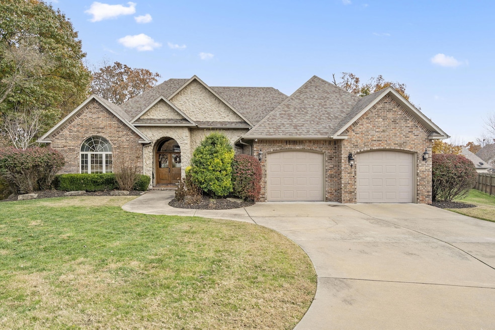 134 Millstone Ct, Branson, MO 65616 - photo 1