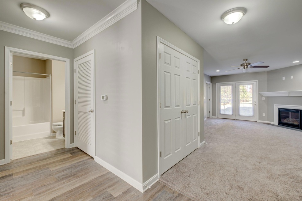 20-9203PineLakeDr-20