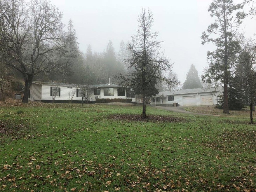 414 Opal Ln, Grants Pass, OR 97526 - photo 1