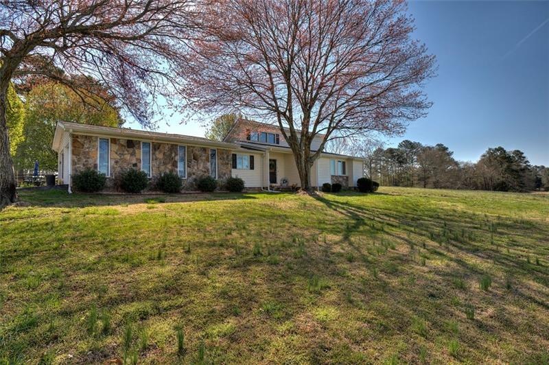 860 Big Springs Rd SE, Calhoun, GA 30701 - photo 1