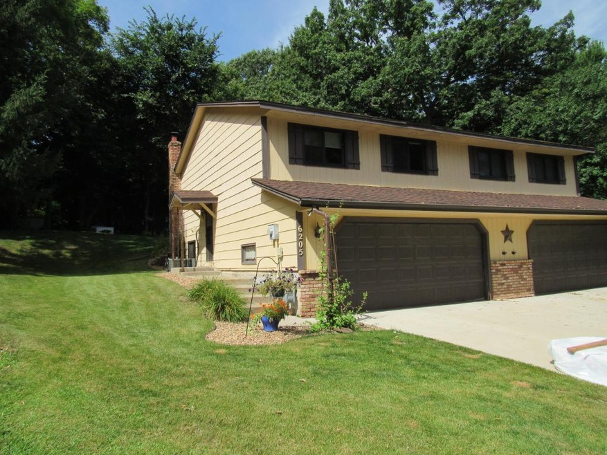 Neat, clean well maintained 2 bedroom/2 bath home!