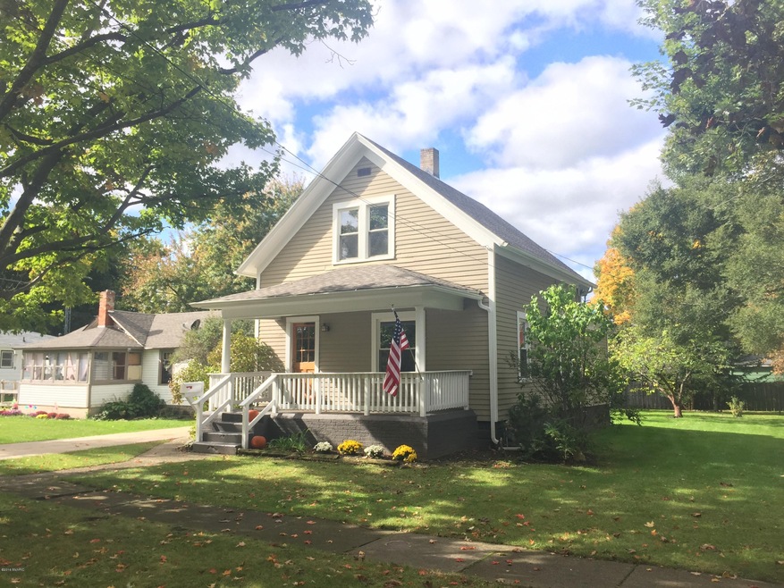 310 Oak St, Three Oaks, MI 49128 - photo 1