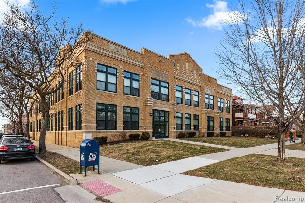 609 E Kirby St unit 201, Detroit, MI 48202 - photo 1