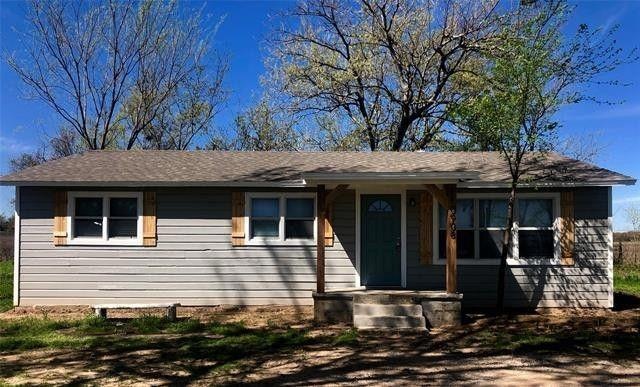 10908 S Fm 730, Boyd, TX 76023 - photo 1