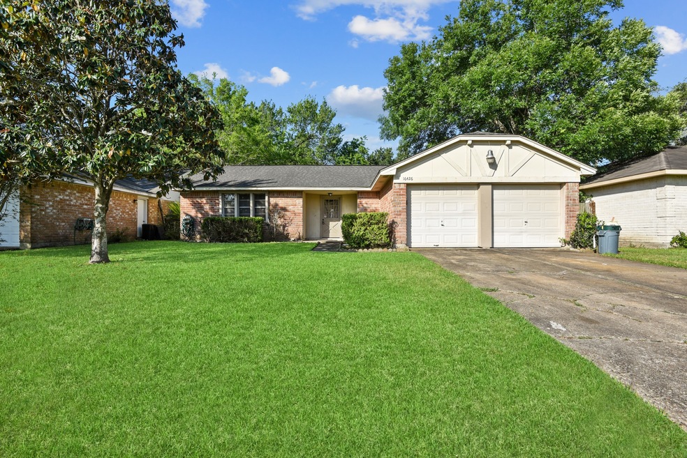 16426 Forest Bend Ave, Friendswood, TX 77546 - photo 1