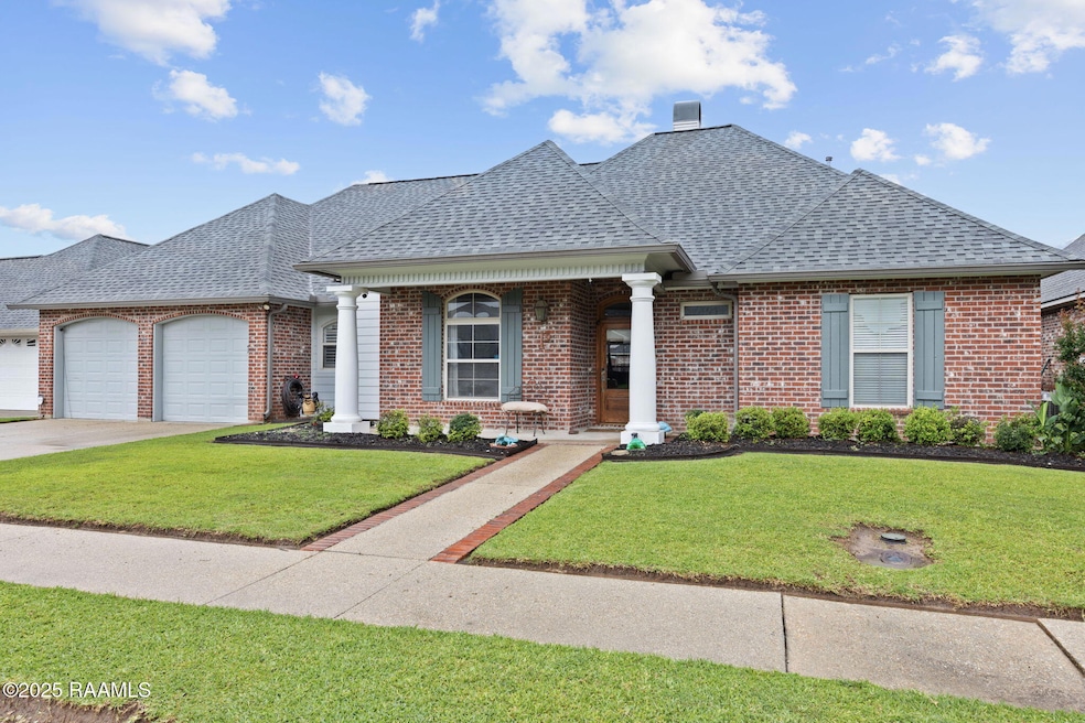1-web-or-mls-102 Lockeport Cir-1