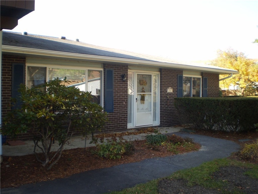 72 Fox Ridge Crescent, Warwick, RI 02886 - photo 1